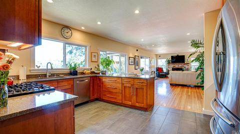 8811 Poplar Ave, Cotati, CA 94931 photo 4