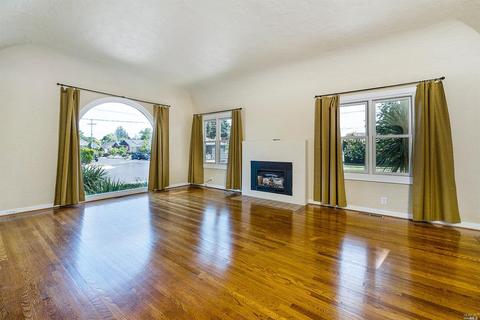 1344 D St, Napa, CA 94559 photo 3