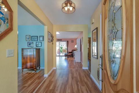 242 Prune Tree Dr, Healdsburg, CA 95448 photo 4