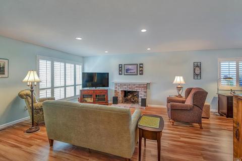 242 Prune Tree Dr, Healdsburg, CA 95448 photo 5