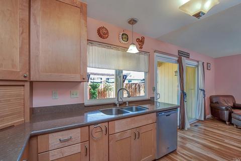 242 Prune Tree Dr, Healdsburg, CA 95448 photo 11
