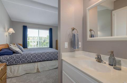 365 Seaport Dr, Vallejo, CA 94590 photo 20
