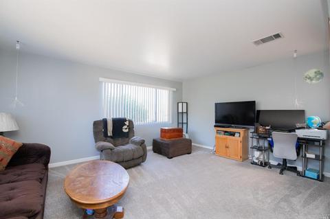 207 Atlantic Ave, Fairfield, CA 94533 photo 4