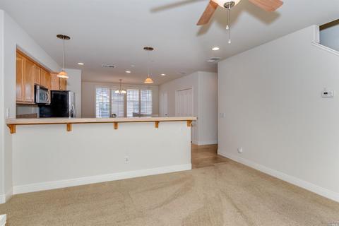 554 Emily Rose Cir, Windsor, CA 95492 photo 6