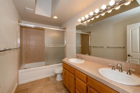 554 Emily Rose Cir, Windsor, CA 95492 photo 13
