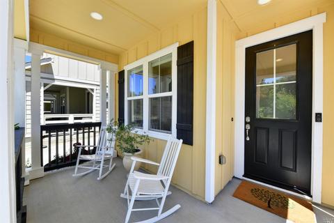 683 Larkspur Dr, Healdsburg, CA 95448 photo 2