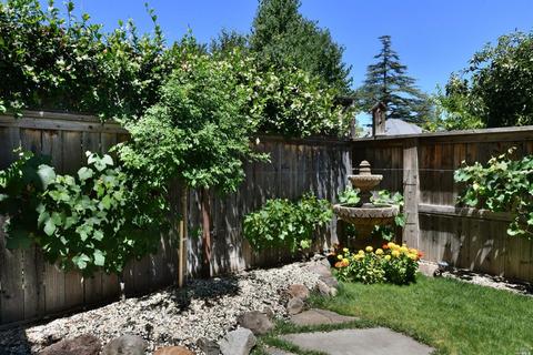 683 Larkspur Dr, Healdsburg, CA 95448 photo 19