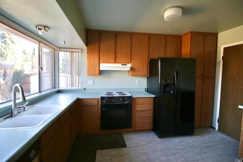 2000 Davis Dr, Fairfield, CA 94533 photo 11