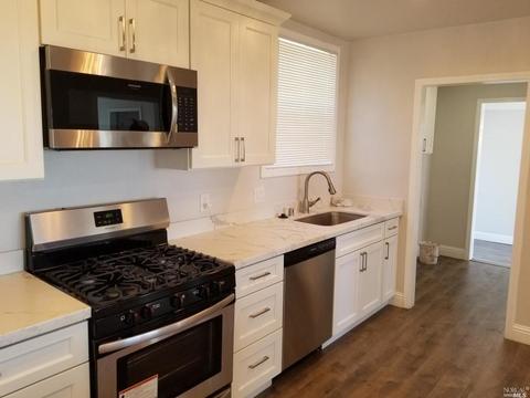 136 B St, Vallejo, CA 94590 photo 6