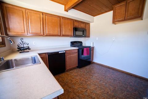 1044 Pine St, Vallejo, CA 94590 photo 9
