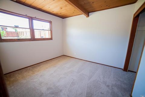 1044 Pine St, Vallejo, CA 94590 photo 14