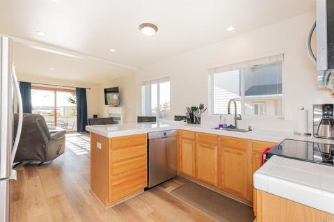 915 Lighthouse Ct, Vallejo, CA 94590 photo 9
