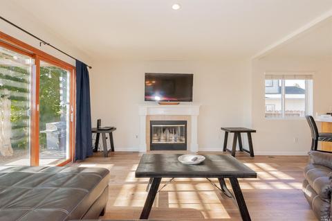 915 Lighthouse Ct, Vallejo, CA 94590 photo 2