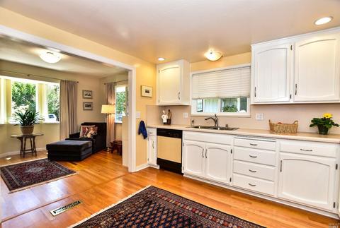 174 E Macarthur St, Sonoma, CA 95476 photo 12
