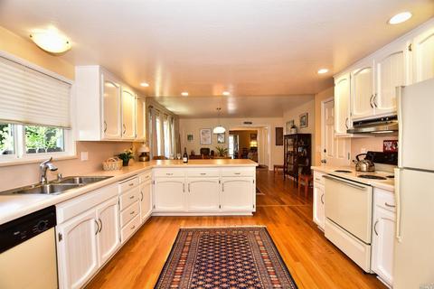 174 E Macarthur St, Sonoma, CA 95476 photo 11