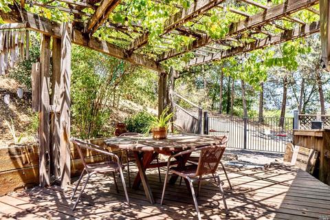 305 Crestview Dr, Ukiah, CA 95482 photo 21