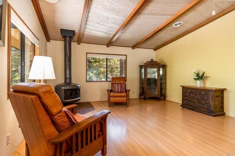 305 Crestview Dr, Ukiah, CA 95482 photo 11
