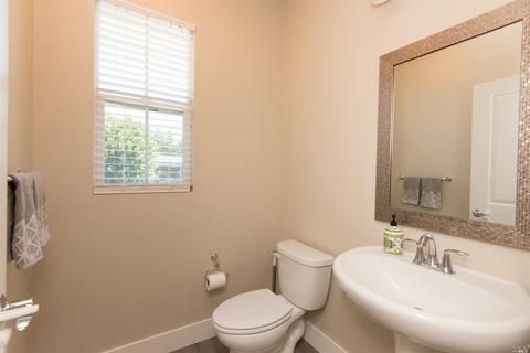 704 E Cotati Ave, Cotati, CA 94931 photo 6