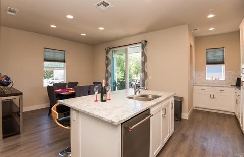 704 E Cotati Ave, Cotati, CA 94931 photo 9
