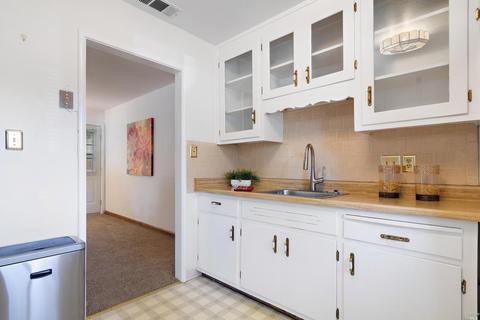 360 Cottonwood Dr, Vallejo, CA 94591 photo 11