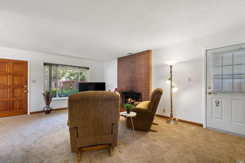 360 Cottonwood Dr, Vallejo, CA 94591 photo 5