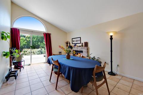 2102 Willow Dr, Petaluma, CA 94954 photo 10