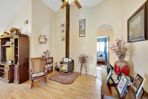 2102 Willow Dr, Petaluma, CA 94954 photo 12