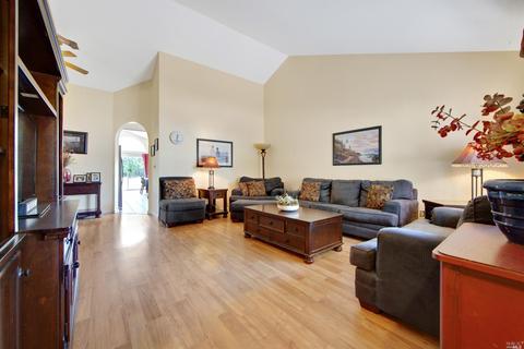 2102 Willow Dr, Petaluma, CA 94954 photo 5
