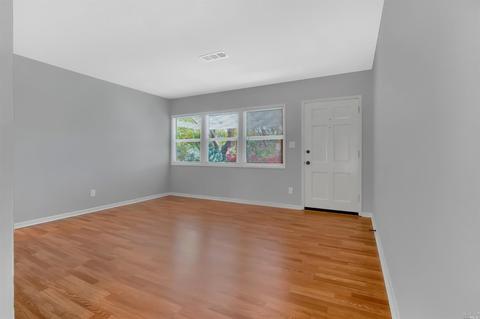 136 Foster St, Vallejo, CA 94591 photo 5