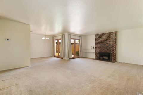 406 Elder St, Vacaville, CA 95688 photo 4