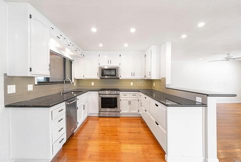 1813 Wright St, Santa Rosa, CA 95404 photo 5