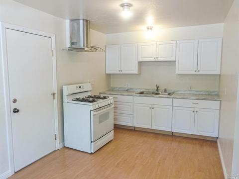 384 Hillcrest Ave, Ukiah, CA 95482 photo 4