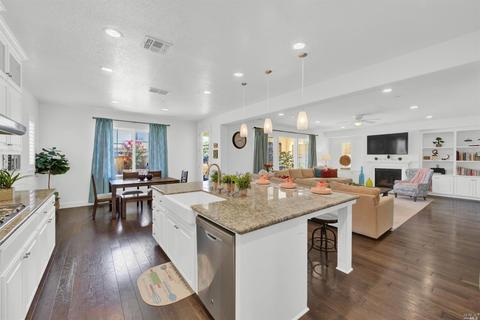 793 Elderberry Loop, Vacaville, CA 95688 photo 5