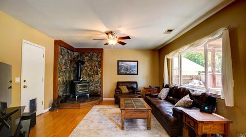 370 Edgewood Dr, Vacaville, CA 95688 photo 23