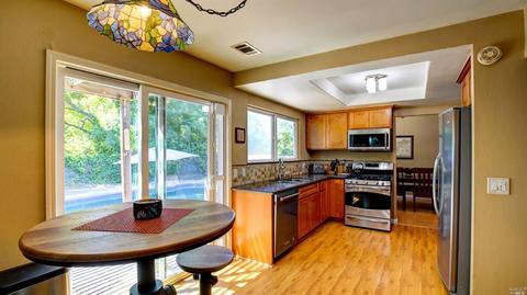370 Edgewood Dr, Vacaville, CA 95688 photo 17