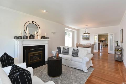 1949 Laurel St, Napa, CA 94559 photo 3