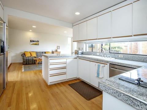 380 Carrera Dr, Mill Valley, CA 94941 photo 17