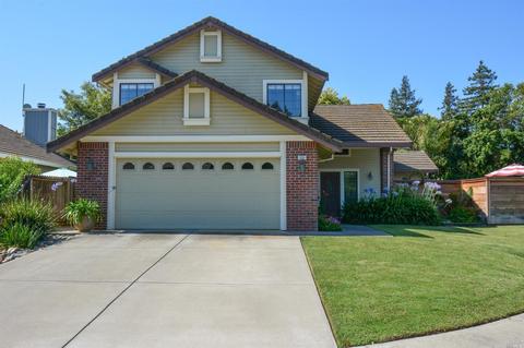 335 Holly Ct, Dixon, CA 95620 photo 4