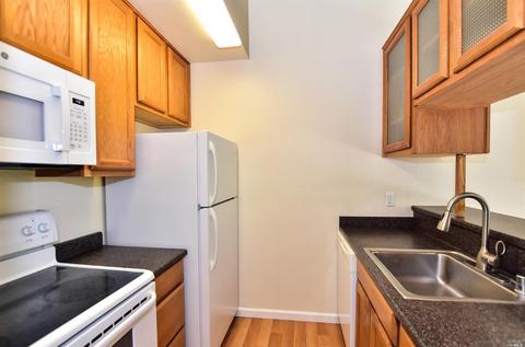 116 Courtyards E, Windsor, CA 95492 photo 3