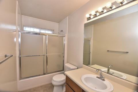 116 Courtyards E, Windsor, CA 95492 photo 9