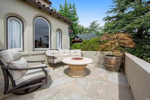 509 Walnut St, Petaluma, CA 94952 photo 2