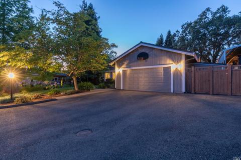123 Barrio Way, Windsor, CA 95492 photo 2