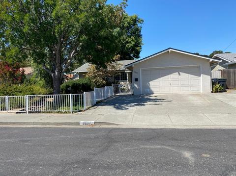 2027 Thrush Way, Fairfield, CA 94533 photo 2