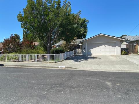2027 Thrush Way, Fairfield, CA 94533 photo 4