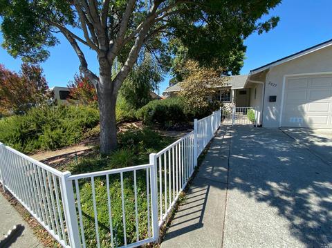 2027 Thrush Way, Fairfield, CA 94533 photo 8