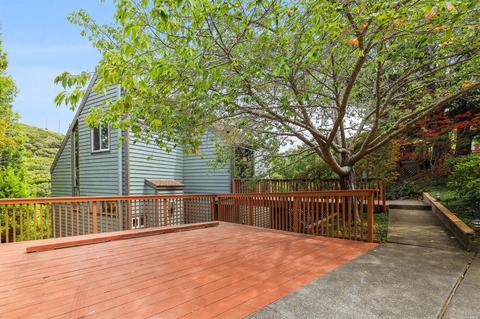 386 Carrera Dr, Mill Valley, CA 94941 photo 2