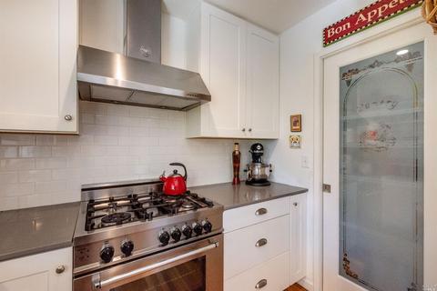 229 Prune Tree Dr, Healdsburg, CA 95448 photo 10