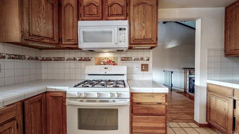 1737 E Madison St, Petaluma, CA 94954 photo 9