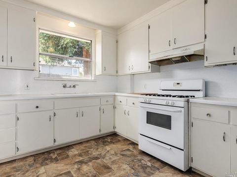 227 Fleming Ave, Vallejo, CA 94590 photo 12