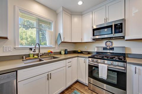 401 Michael Pl, Sebastopol, CA 95472 photo 6